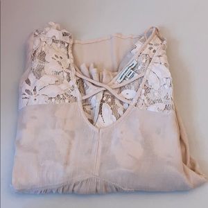 Cute American Eagle  lace blouse !